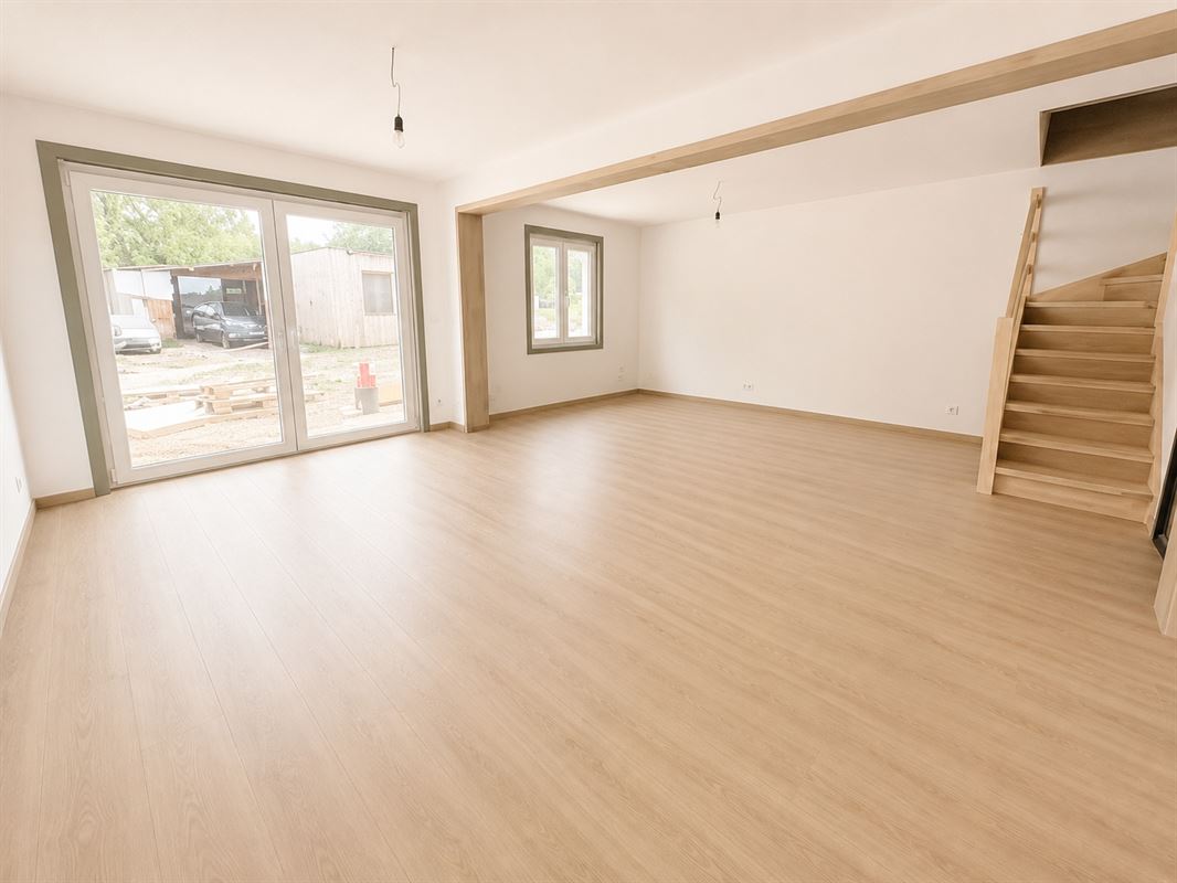 NEW - PEB A - GARE A 10' A PIED - CENTRE A 3'