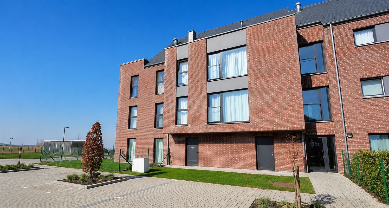 2E ETAGE - CENTRE ACCESSIBLE A PIED - CALME