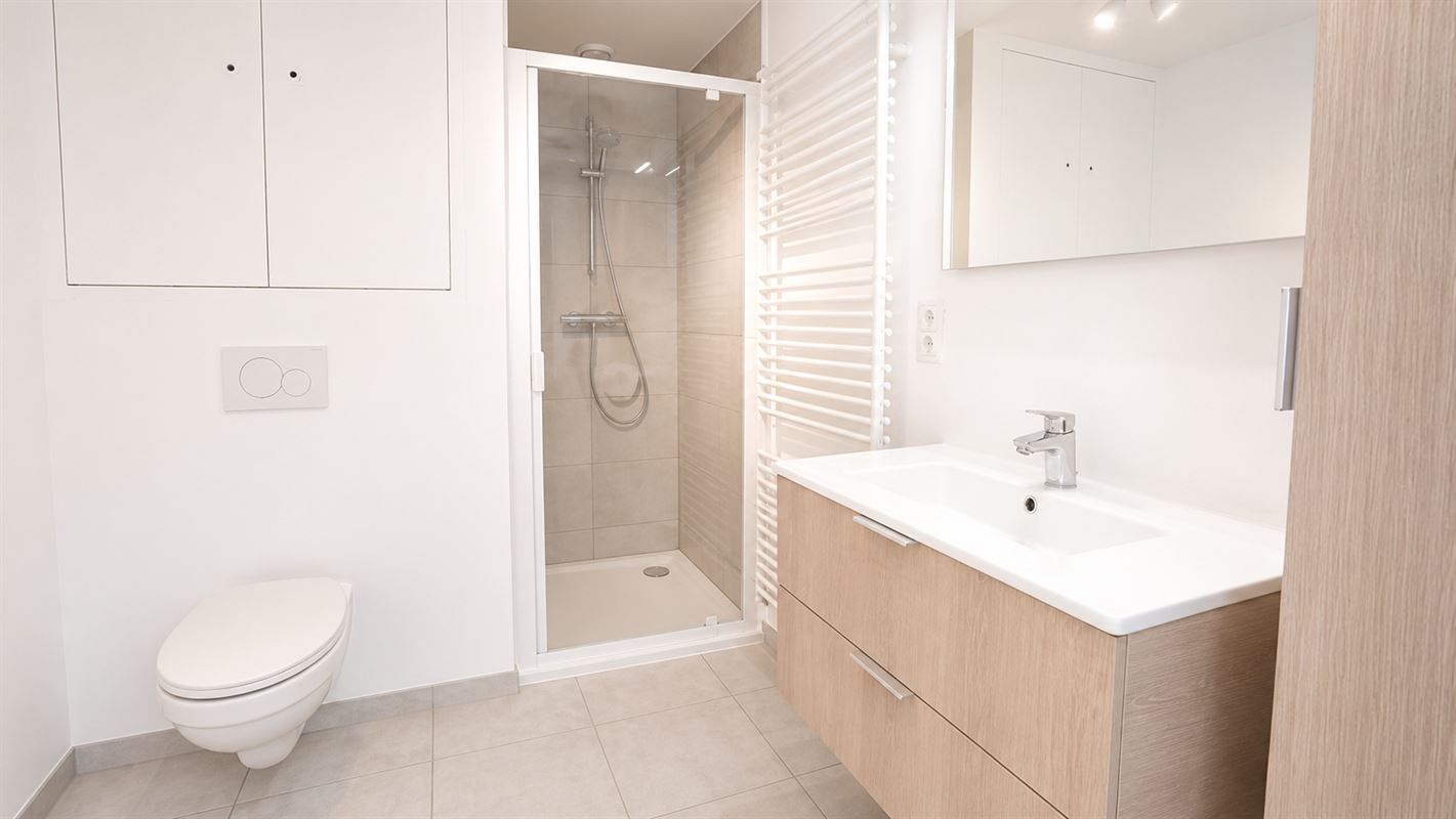 2E ETAGE - CENTRE ACCESSIBLE A PIED - CALME
