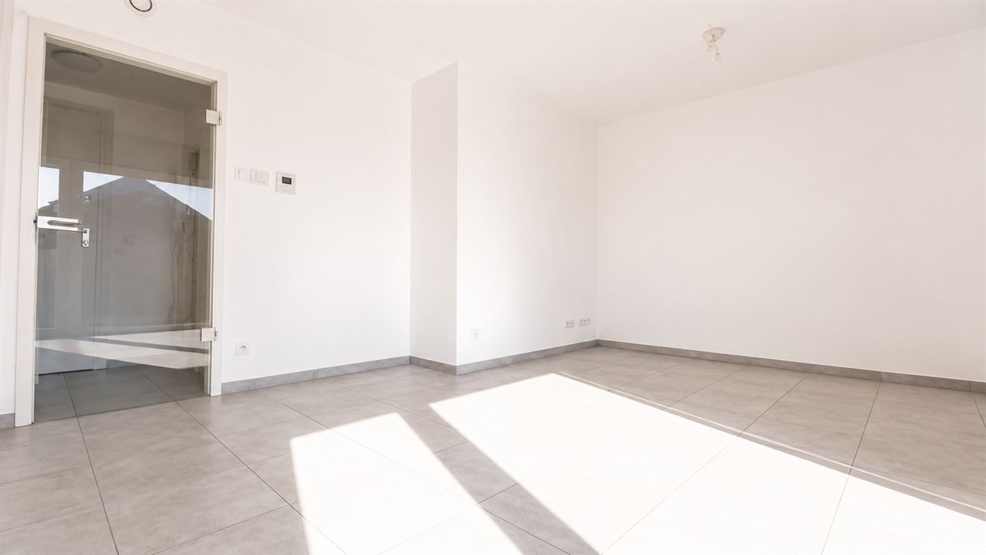 2E ETAGE - CENTRE ACCESSIBLE A PIED - CALME