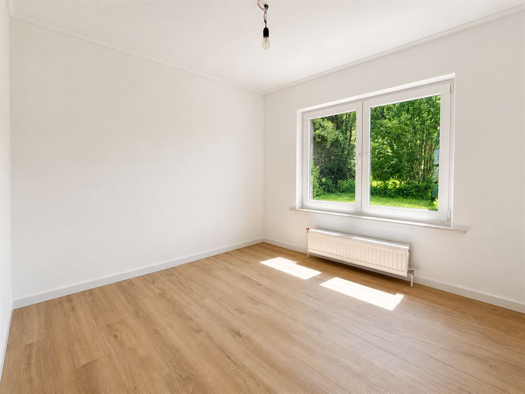 PLAIN-PIED RENOVE - CALME - COMMERCES A 5'