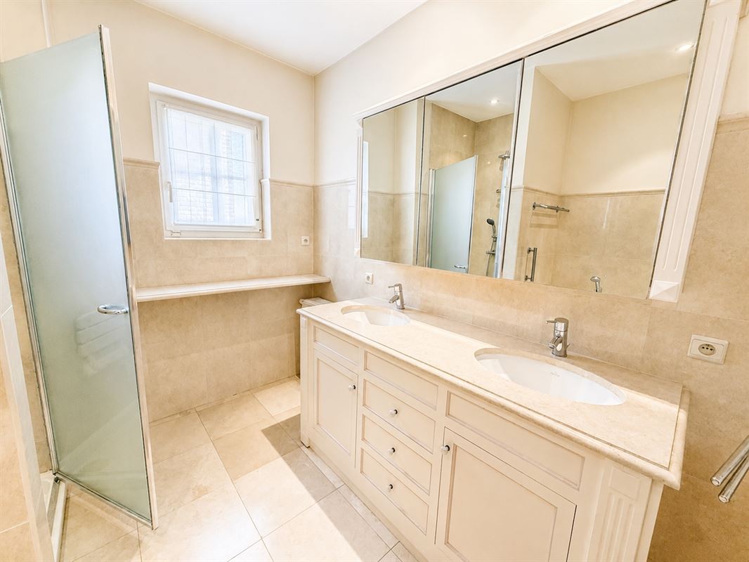 Appartement 2/3ch D’EXCEPTION avec 3 terrasses et piscine!