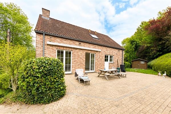 Jolie villa 4 façades- bien orientée!