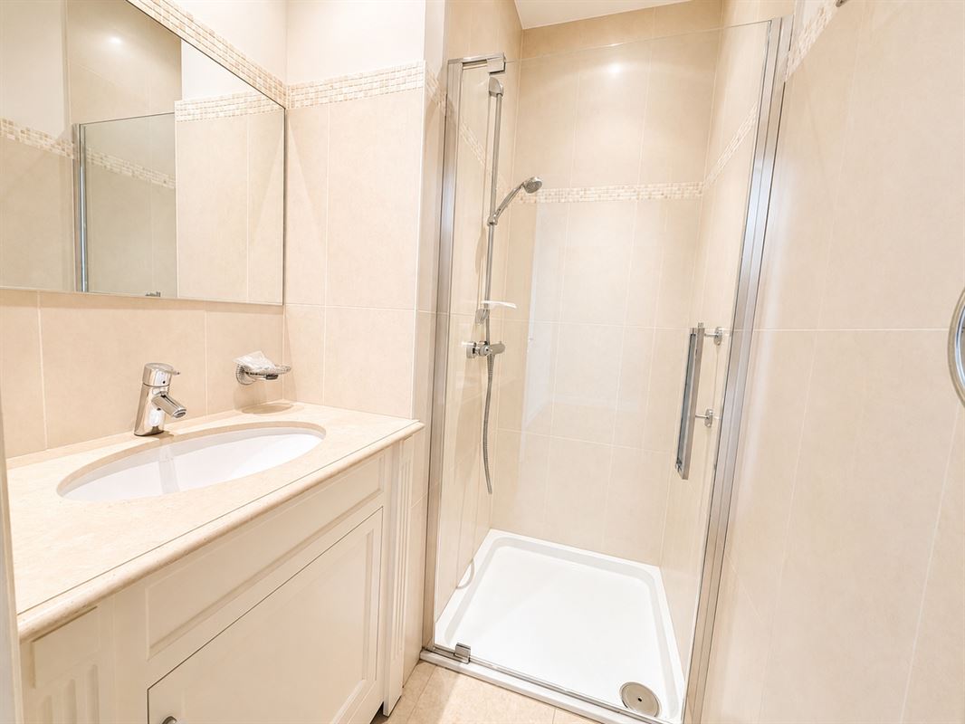 Appartement 2/3ch D’EXCEPTION avec 3 terrasses et piscine!