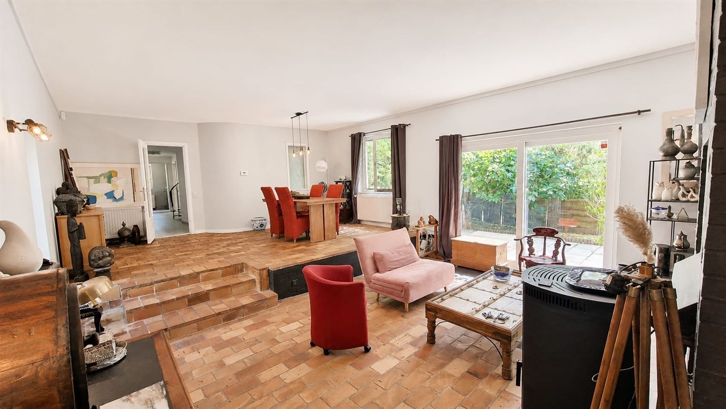 JOLIE VILLA 6 CH, 10A + ANNEXE LOUEE, PROCHE DU LAC DE GENVAL +