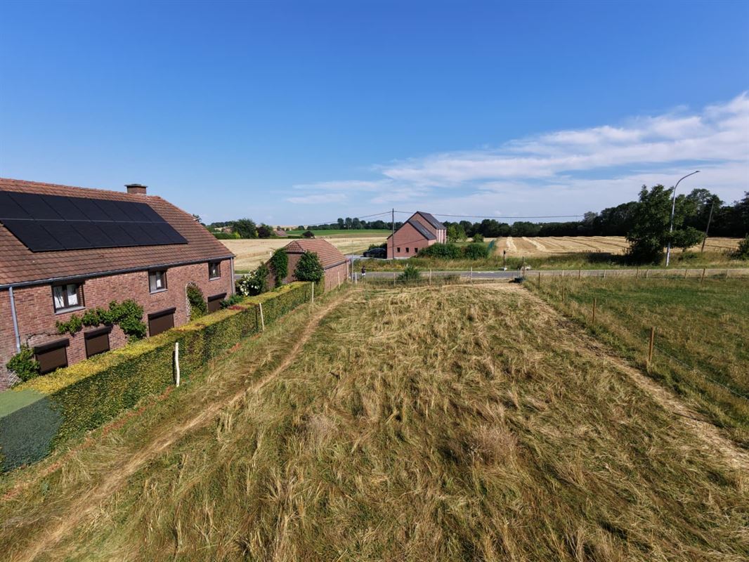 Terrain à bâtir de 15,57 ares !!