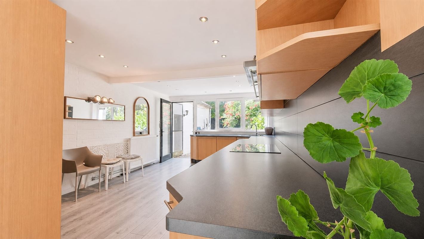 JOLIE VILLA 6 CH, 10A + ANNEXE LOUEE, PROCHE DU LAC DE GENVAL +