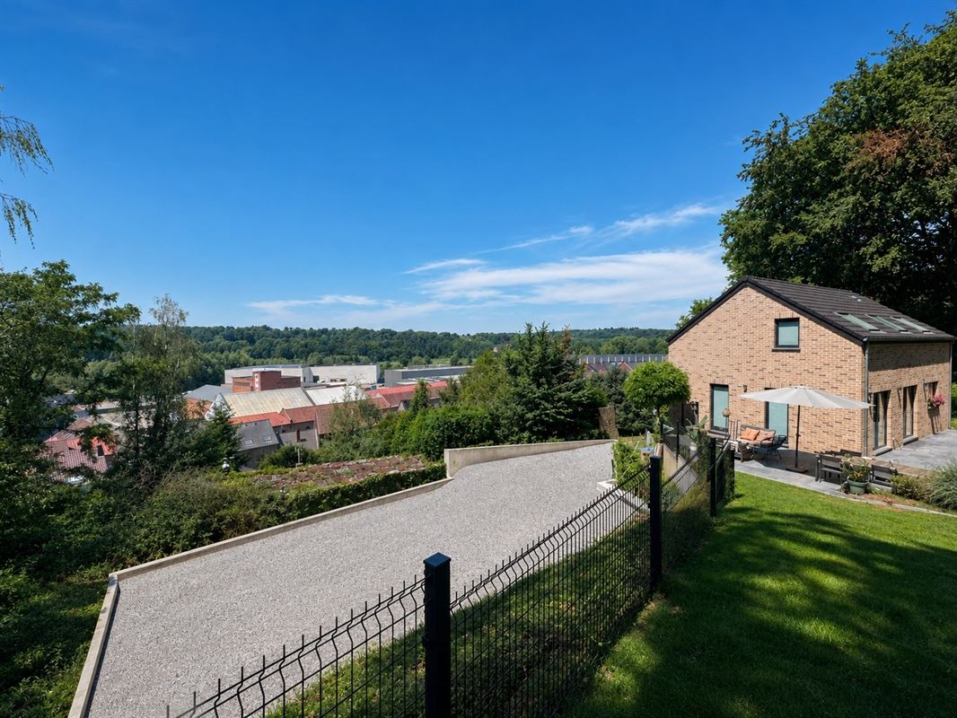 EMPLACEMENT IDEAL - NEUVE