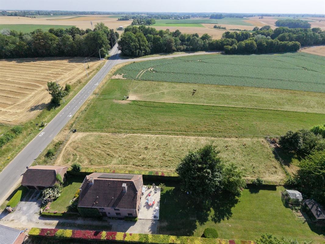 Terrain à bâtir de 15,57 ares !!