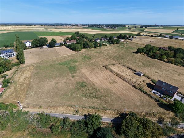 Terrain à bâtir de 26 ares à Incourt