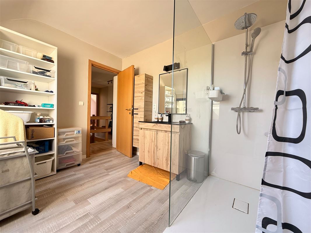 Jolie maison avec grand jardin à Grand-Leez
