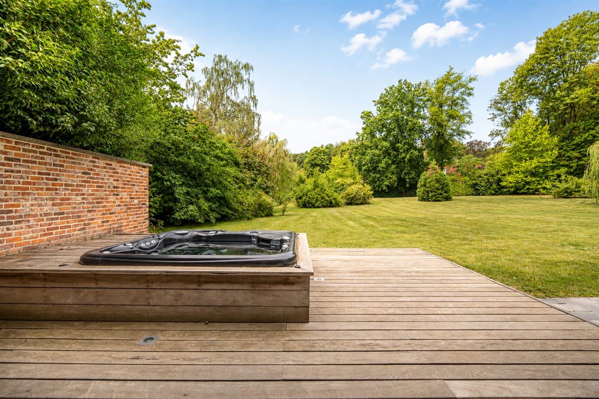 MAISON D’ARCHITECTE – 680 M² – 6 CH. – 51 ARES – ESPACE WELLNESS