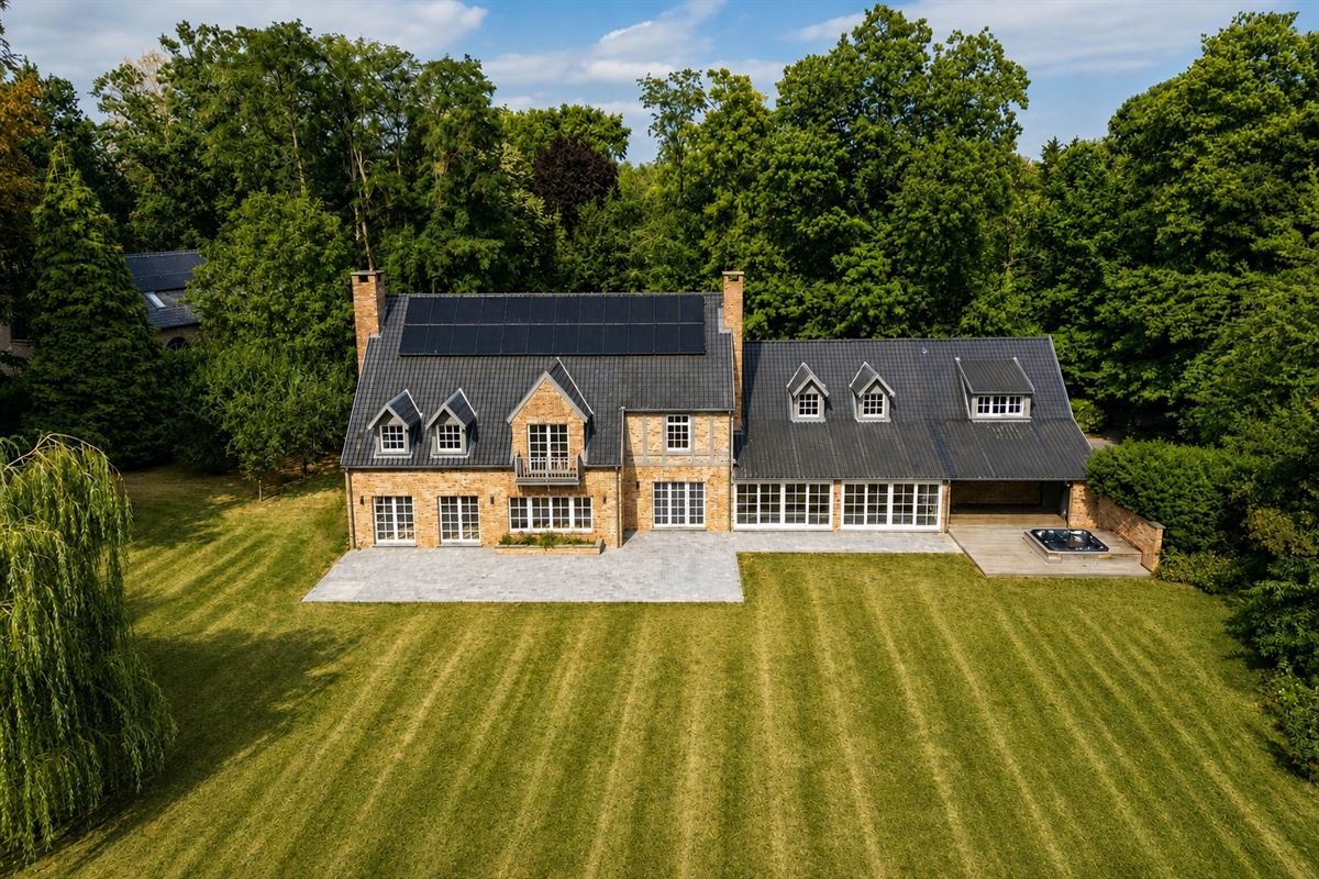 MAISON D’ARCHITECTE – 680 M² – 6 CH. – 51 ARES – ESPACE WELLNESS
