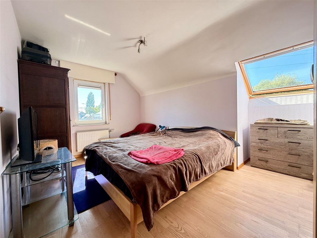 Jolie maison avec grand jardin à Grand-Leez