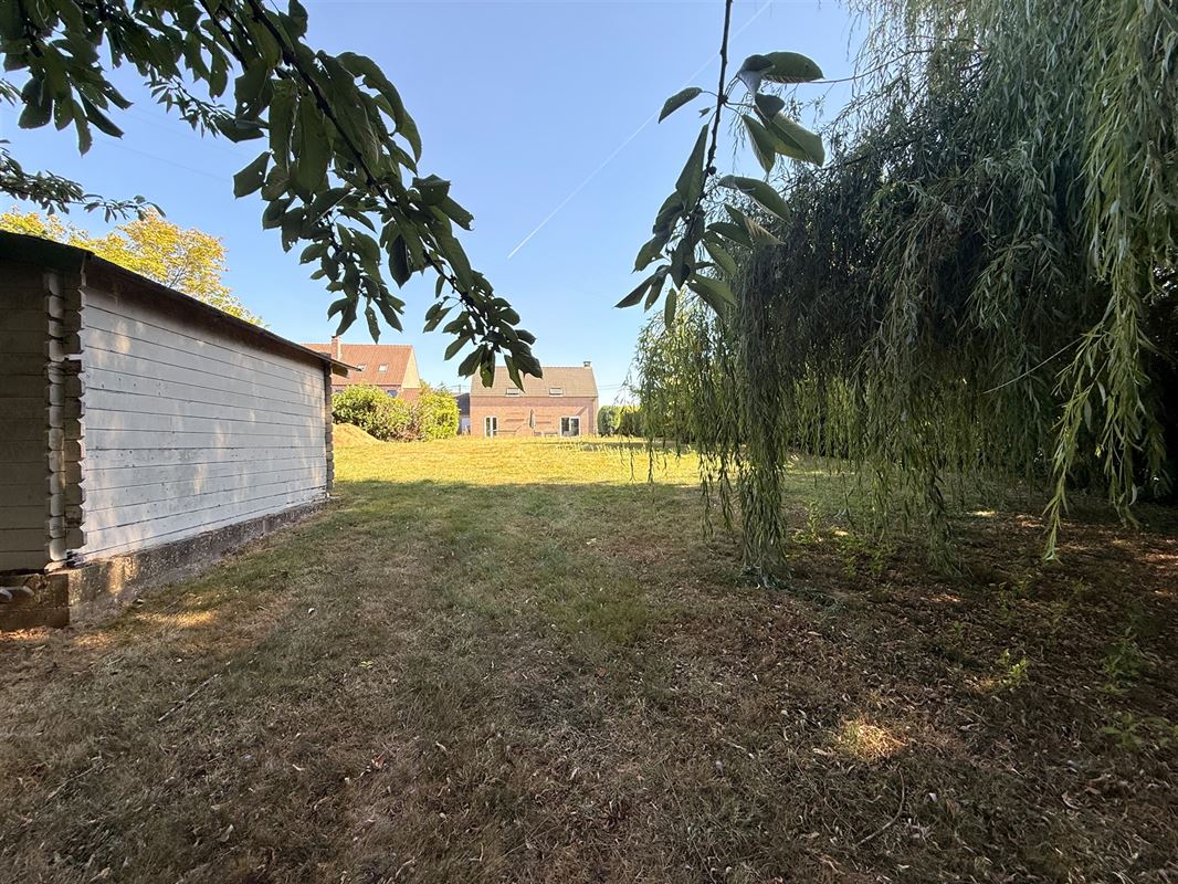 Jolie maison avec grand jardin à Grand-Leez