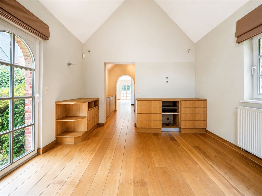 MAISON D’ARCHITECTE – 680 M² – 6 CH. – 51 ARES – ESPACE WELLNESS