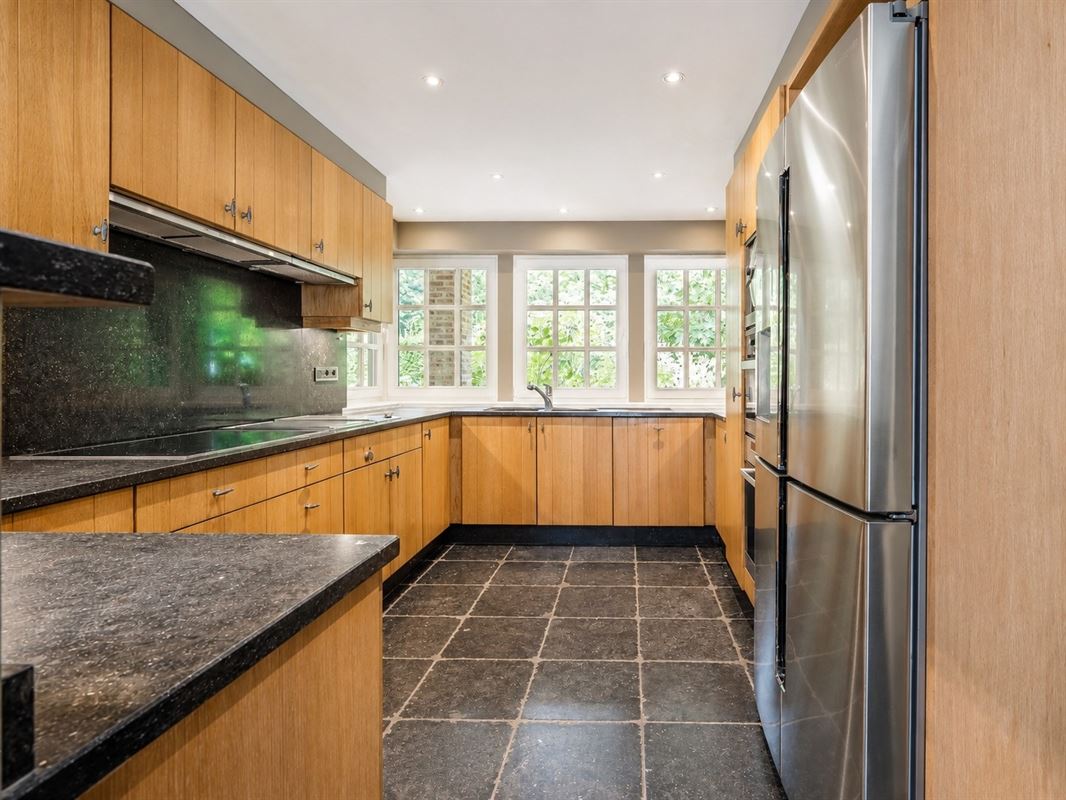 MAISON D’ARCHITECTE – 680 M² – 6 CH. – 51 ARES – ESPACE WELLNESS
