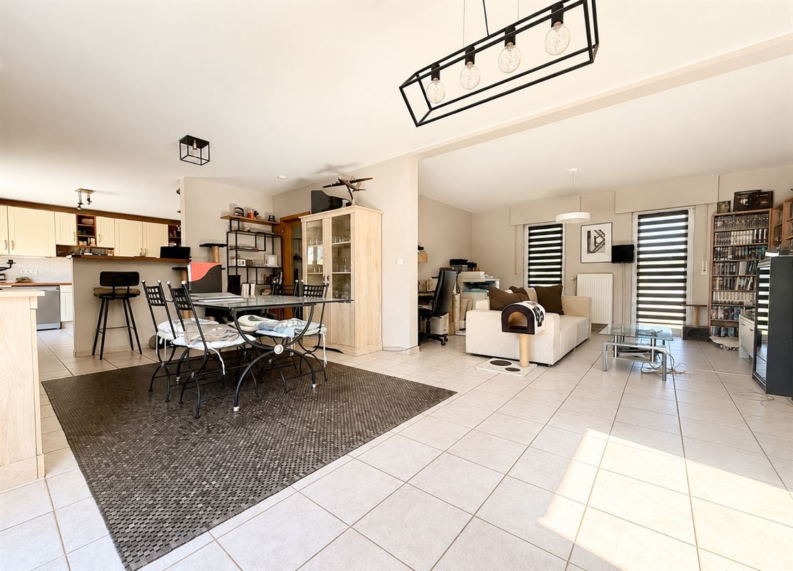 Jolie maison avec grand jardin à Grand-Leez