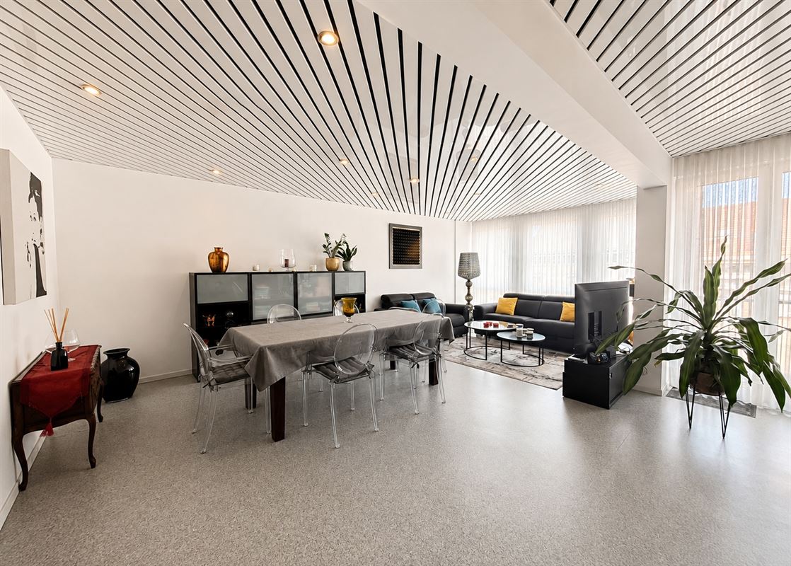 CHARMANT APPARTEMENT 1CH + GARAGE - IDÉALEMENT SITUÉ