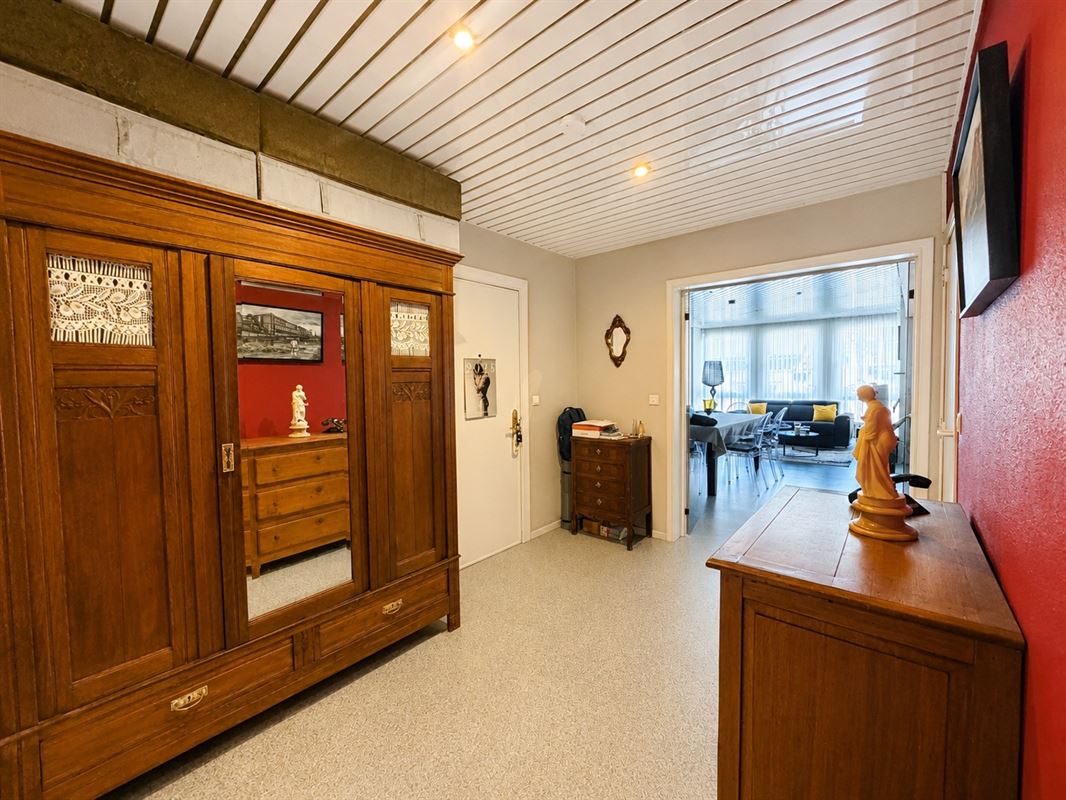 CHARMANT APPARTEMENT 1CH + GARAGE - IDÉALEMENT SITUÉ
