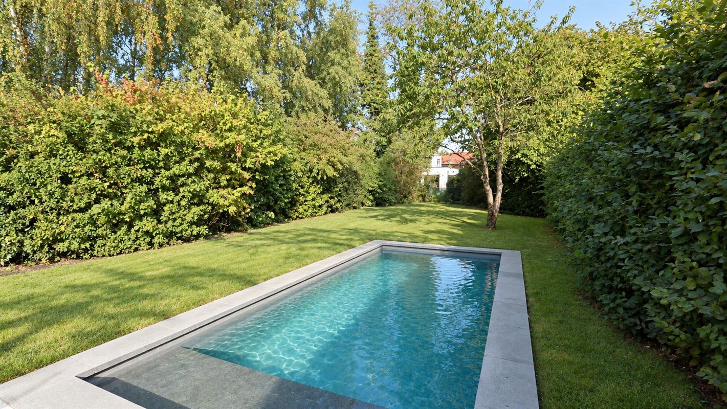 CALME - PROCHE DE TOUT - PISCINE - DOUBLE GARAGE