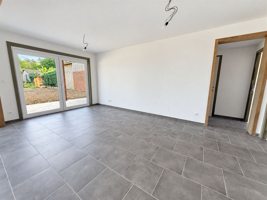 JARDIN- PETIT IMMEUBLE 2 LOTS - NEUF - GARE DE GASTUCHE A 10' A PIED