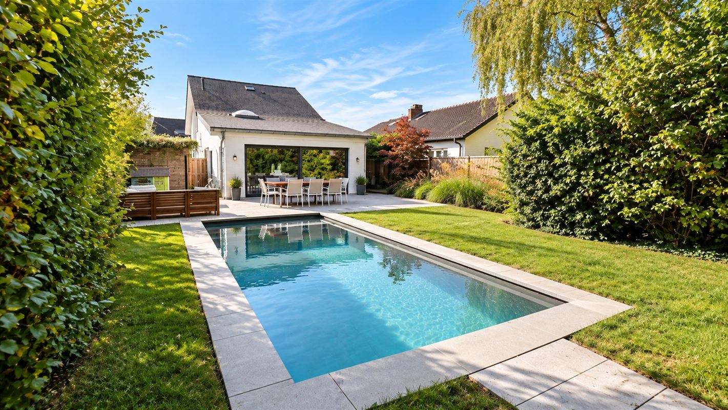 CALME - PROCHE DE TOUT - PISCINE - DOUBLE GARAGE