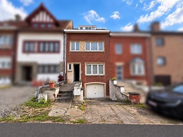 MAISON BEAU POTENTIEL - à renover