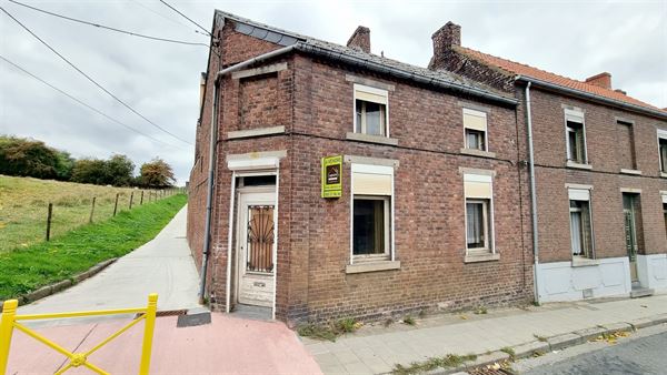 Maison 3 façades à restaurer + jardin