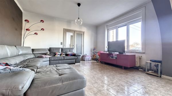 Grande maison 5 chambres + jardin et parking