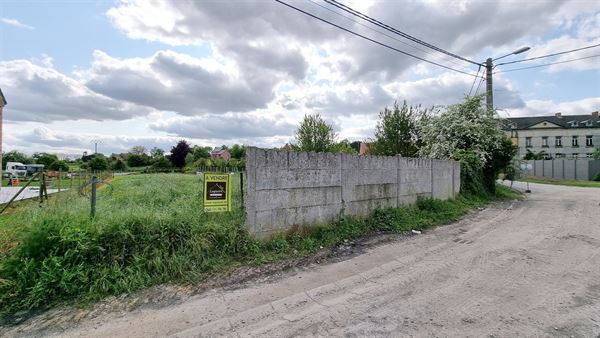 Terrain à bâtir de 20 mètres de façade