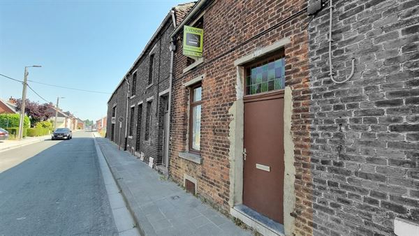 SOUS OPTION - PLUS DE VISITE -Maison à rénover + jardin