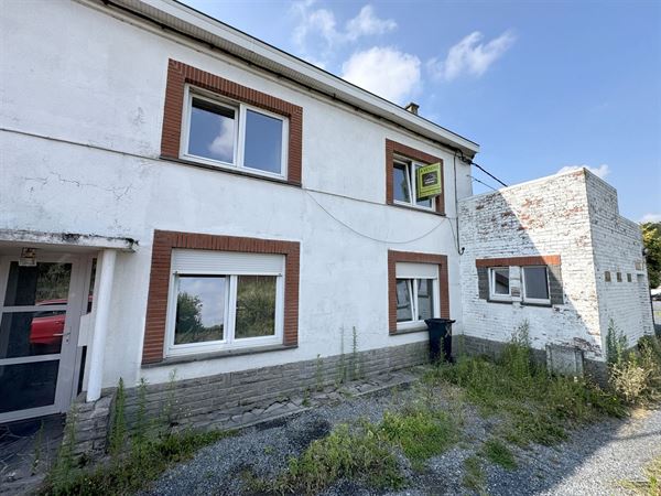 SOUS OPTION - PLUS DE VISITE - Maison à rénover + cour + garage séparé