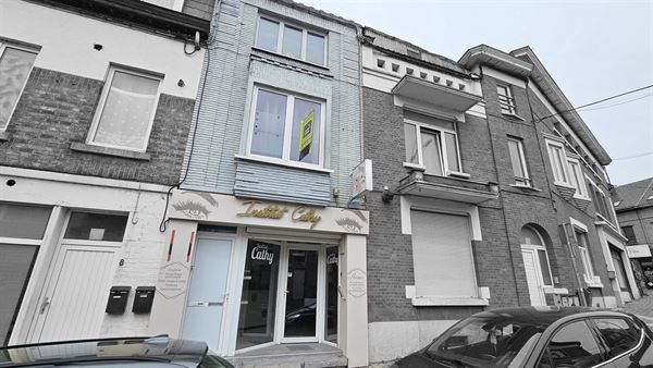 Surfarce commerciale + logement indépendant