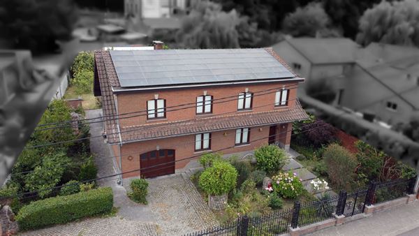 SOUS OPTION - PLUS DE VISITE - Villa avec garage et beau jardin