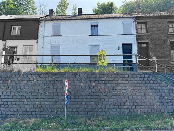 SOUS OPTIOn - PLUS DE VISITE - Maison à rénover + jardin