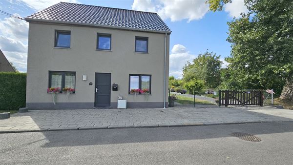 SOUS OPTION - PLUS DE VISITE - Jolie maison habitable rapidement + passage latéral et jardin