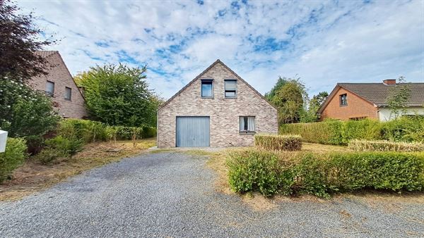 SOUS OPTION - PLUS DE VISITE - Chouette villa à rafraichir