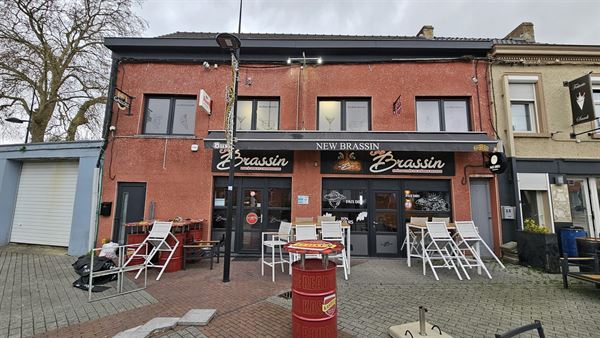 Commerce + appartement dans le centre de Quiévrain