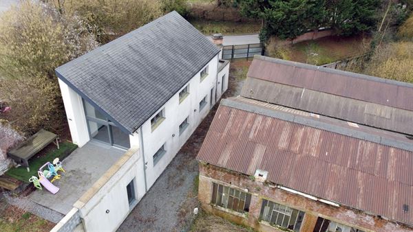 Maison 3 chambres + hangar de 500 m² et terrain