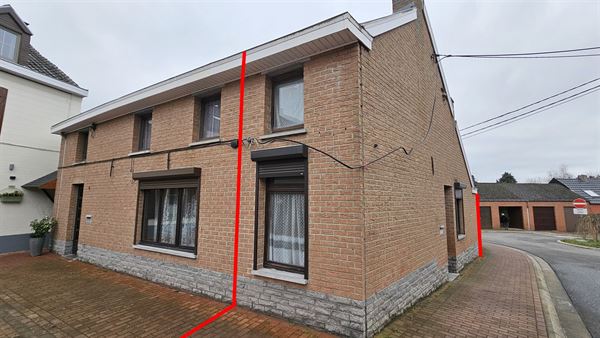 Petite maison à restaurer + jardin