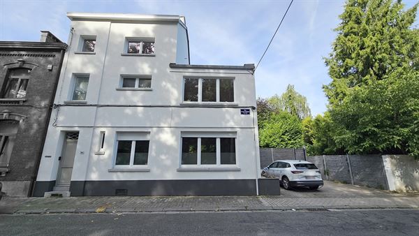 Grande maison 5 chambres habitable rapidement