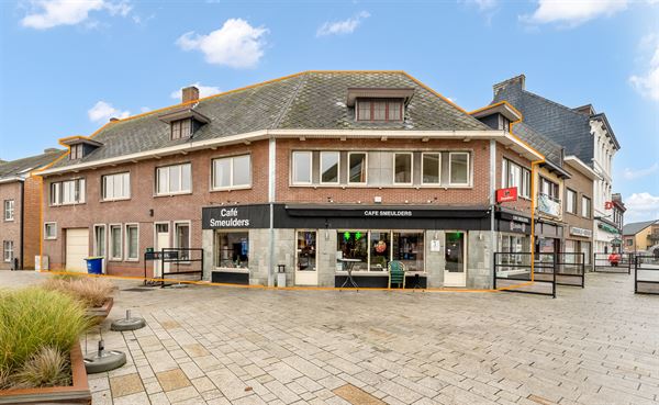 HORECA PAND MET GOEDE VISIBILITEIT EN RUIM APPARTEMENT GELEGEN P DE MARKT VAN BERINGEN