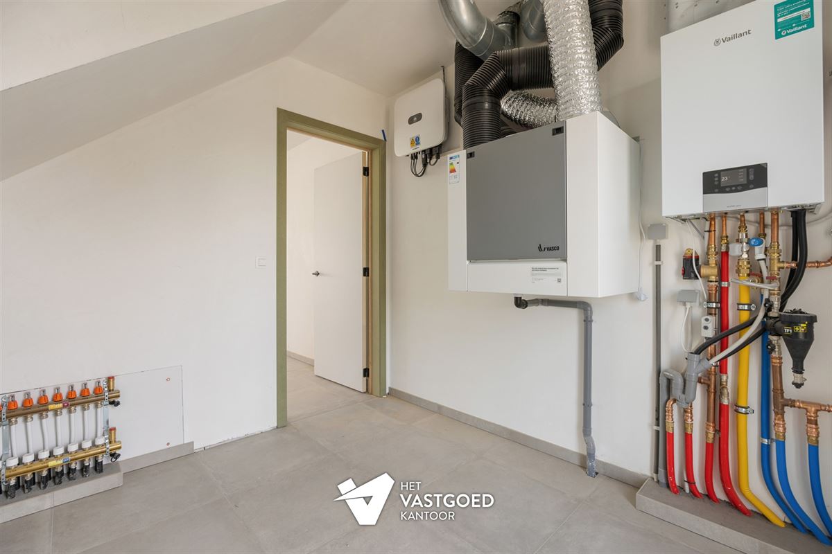 MODERNE AFGEWERKTE NIEUWBOUWWONING OP CENTRALE EN RUSTIGE LIGGING TE PEER