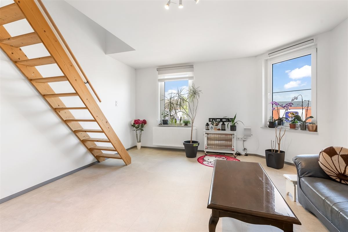 DUPLEX APPARTEMENT MET 2 SLAAPKAMERS TE PAAL