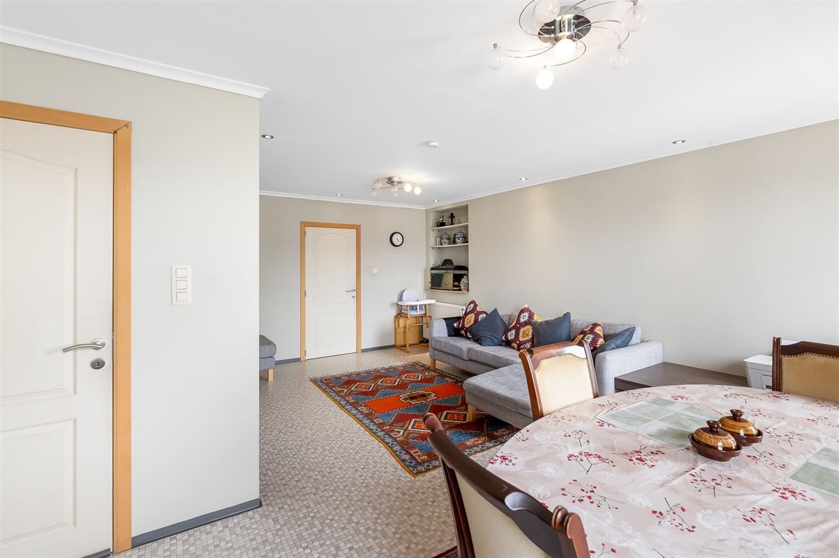 DUPLEX APPARTEMENT MET 2 SLAAPKAMERS TE PAAL
