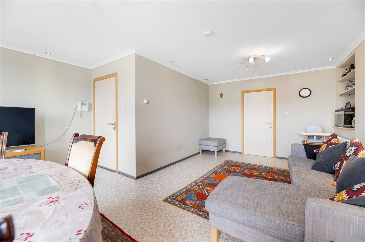 DUPLEX APPARTEMENT MET 2 SLAAPKAMERS TE PAAL