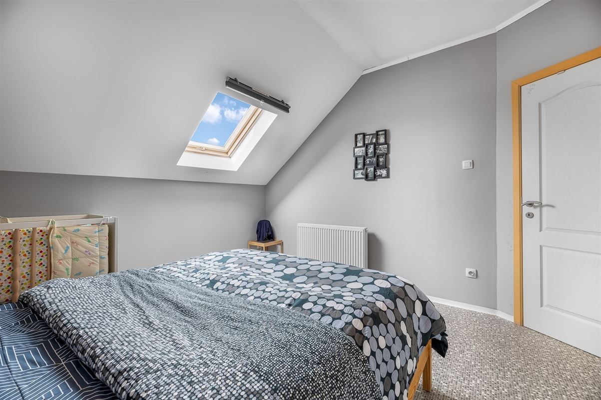 DUPLEX APPARTEMENT MET 2 SLAAPKAMERS TE PAAL