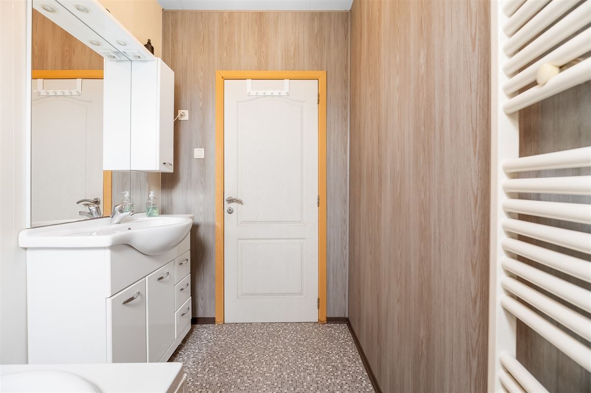 DUPLEX APPARTEMENT MET 2 SLAAPKAMERS TE PAAL