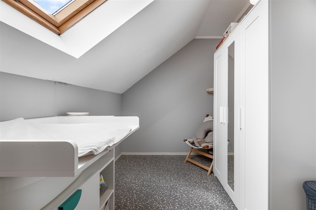 DUPLEX APPARTEMENT MET 2 SLAAPKAMERS TE PAAL